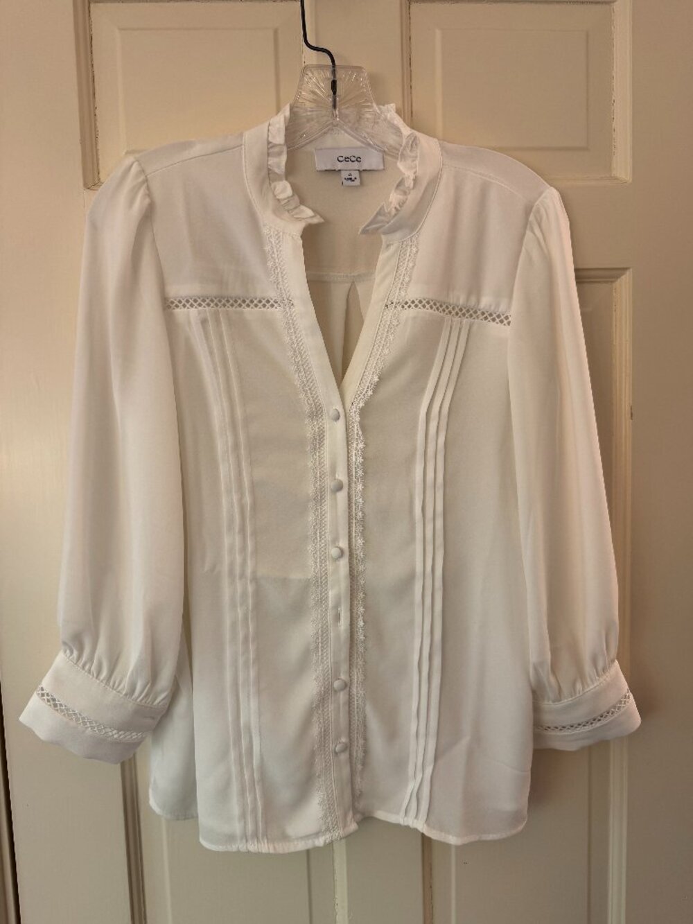 NEW! CeCe Women's Lace Trimmed Pintuck 3/4-Sleeve Button Front Blouse Ivory XS